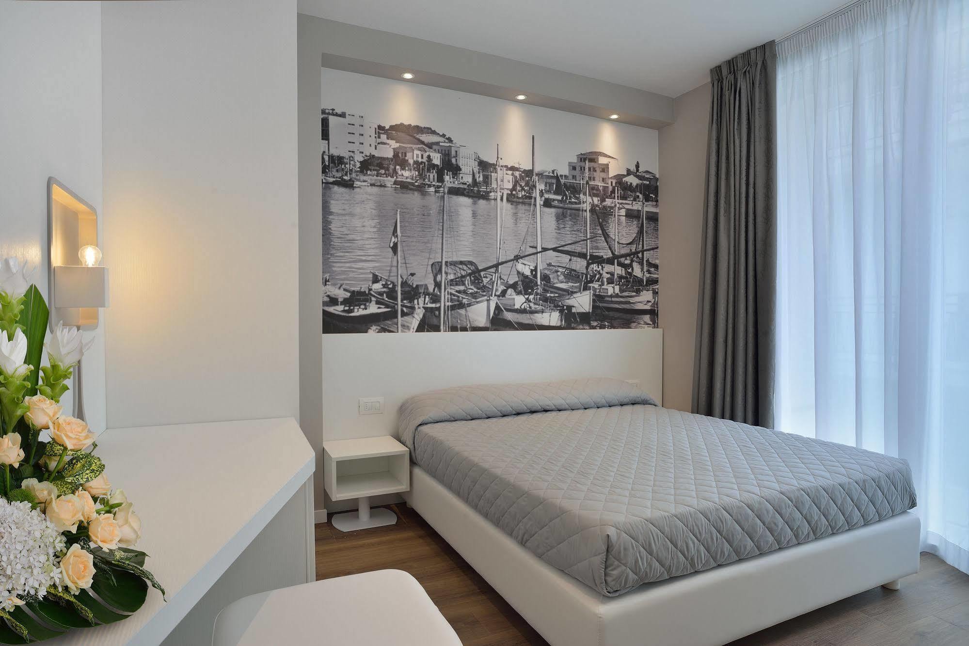 Embassy Hotel & Spa Cattolica Extérieur photo